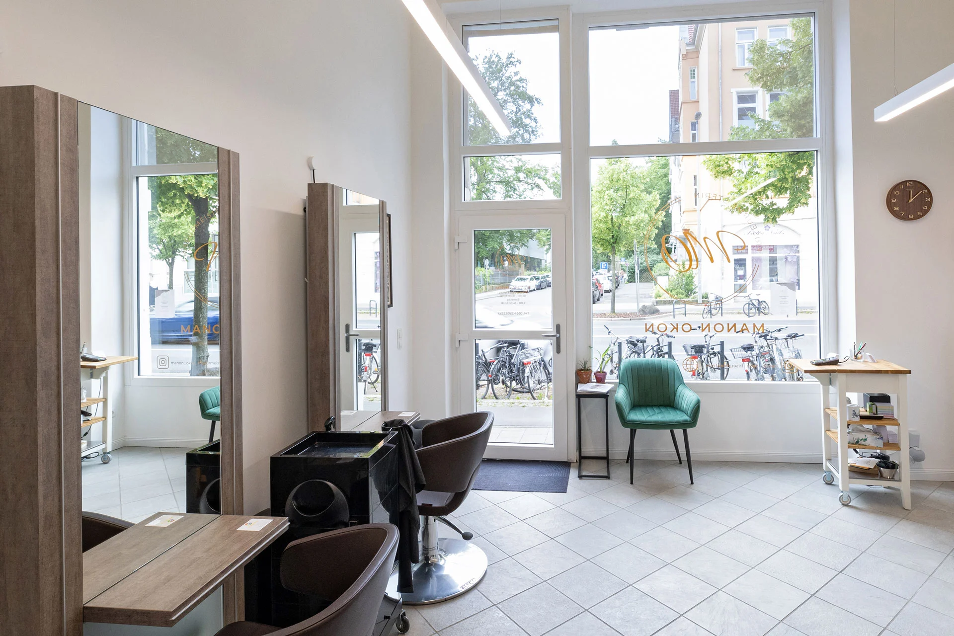 Manon Okon Friseurmeisterin | Friseursalon in Braunschweig Manon Okon Friseurmeisterin | Friseursalon in Braunschweig